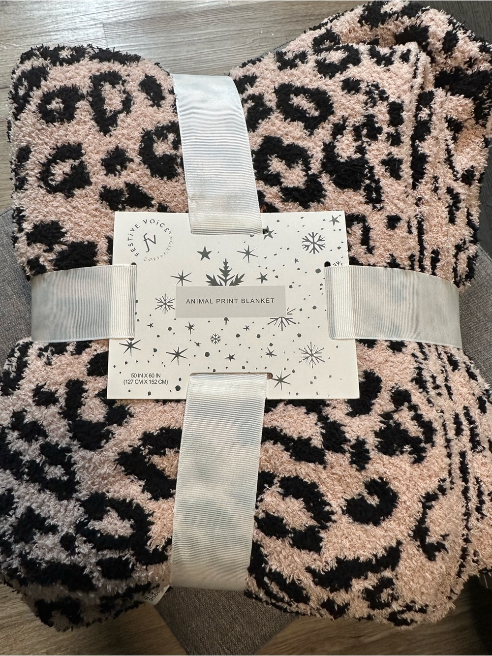Fuzzy Leopard Blanket 50x60 NWT - Picture 4 of 4